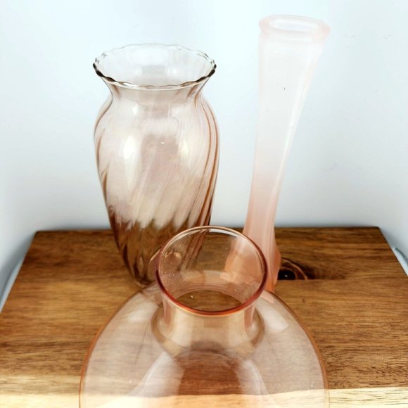 Lot of 3 Unique Vintage Mixed Blush Art Glass Blown Vases mismatched styles - Picture 5 of 8